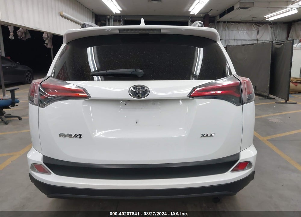 2016 TOYOTA RAV4 XLE VIN: 2T3WFREV5GW248509