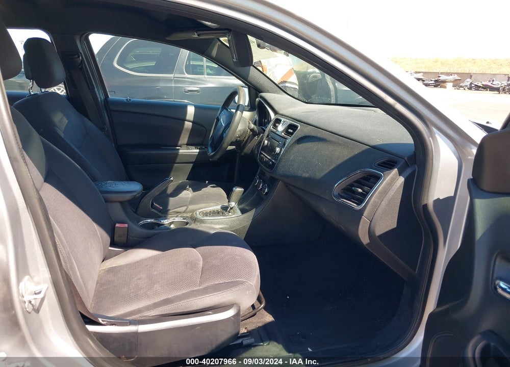 2014 CHRYSLER 200 LX VIN: 1C3CCBAB1EN213487