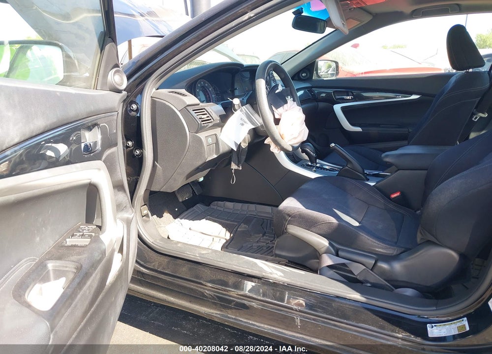 2013 HONDA ACCORD EX VIN: 1HGCT1B7XDA013652