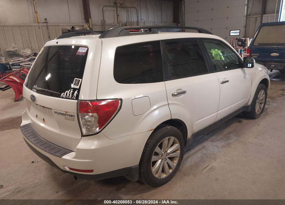 2011 SUBARU FORESTER 2.5X PREMIUM VIN: JF2SHACC5BG732522