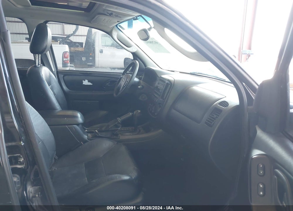 2005 FORD ESCAPE LIMITED VIN: 1FMCU94125KD86534