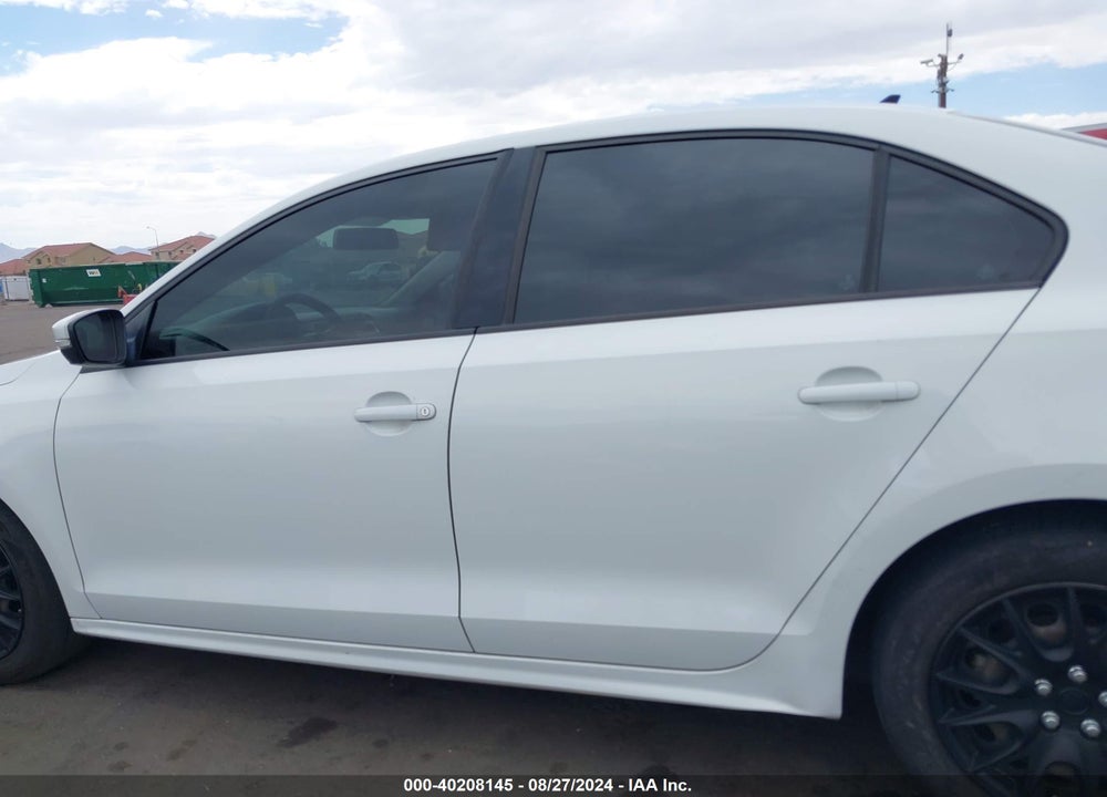 2014 VOLKSWAGEN JETTA 1.8T SE VIN: 3VWD17AJ3EM266211