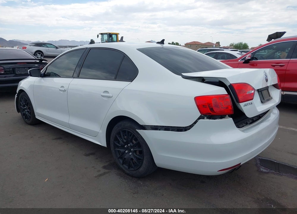 2014 VOLKSWAGEN JETTA 1.8T SE VIN: 3VWD17AJ3EM266211