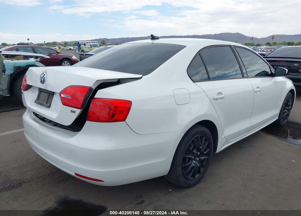 2014 VOLKSWAGEN JETTA 1.8T SE VIN: 3VWD17AJ3EM266211