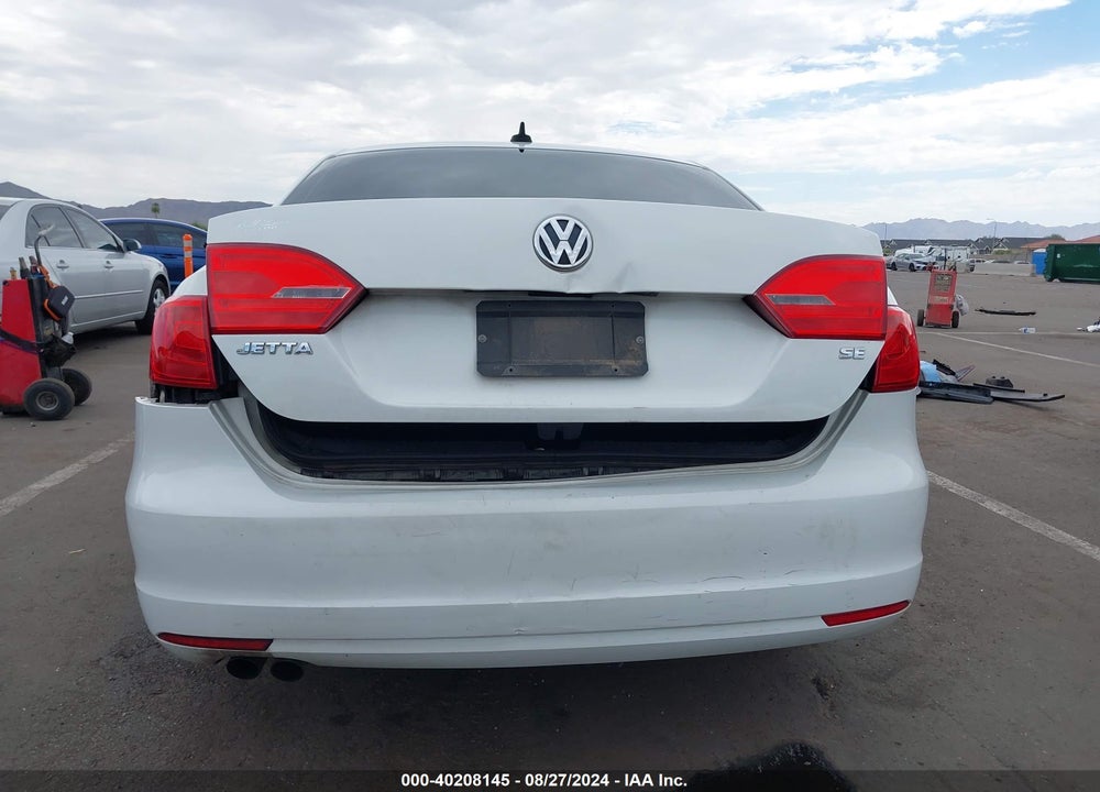2014 VOLKSWAGEN JETTA 1.8T SE VIN: 3VWD17AJ3EM266211