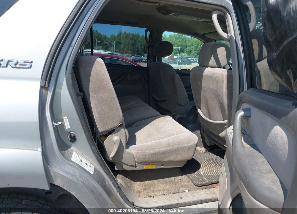 2002 TOYOTA SEQUOIA SR5 V8 VIN: 5TDBT44A72S073571