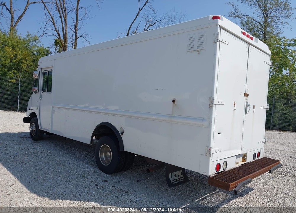 2000 WORKHORSE CUSTOM CHASSIS FORWARD CONTROL CHASSIS P3500 VIN: 5B4HP32R2Y3319010