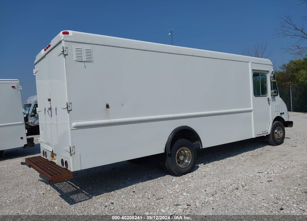 2000 WORKHORSE CUSTOM CHASSIS FORWARD CONTROL CHASSIS P3500 VIN: 5B4HP32R2Y3319010