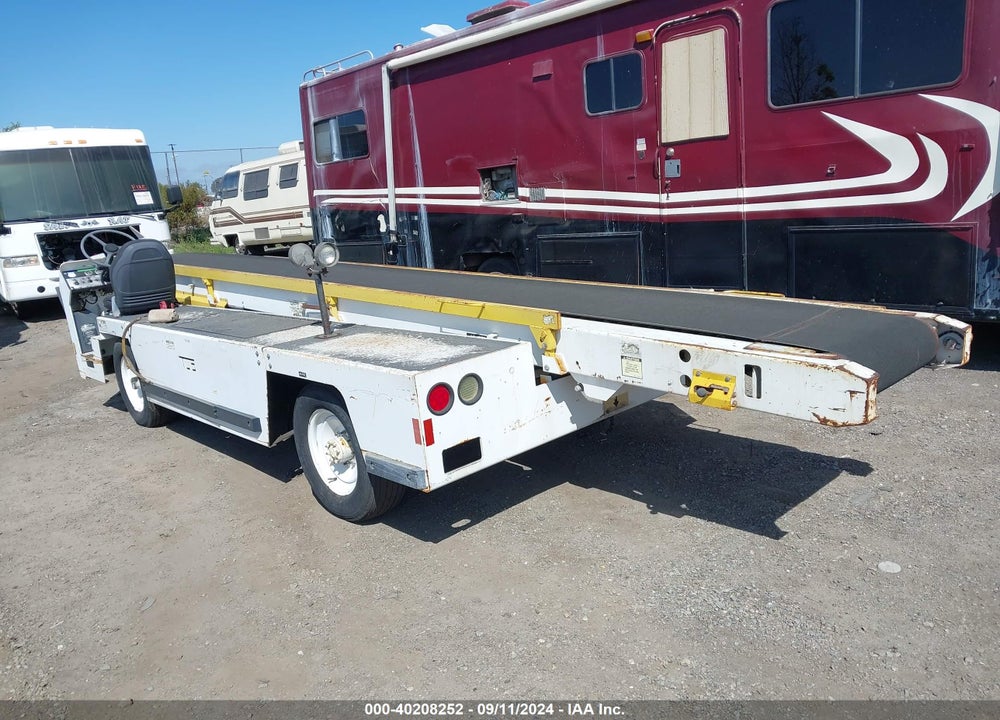 2005 EQUIPMENT TUG MANUFACTURE T660-24 VIN: 00000000000058663