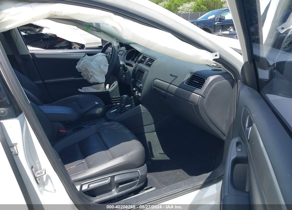 2018 VOLKSWAGEN JETTA 1.4T SE/1.4T WOLFSBURG EDITION VIN: 3VWDB7AJXJM207499
