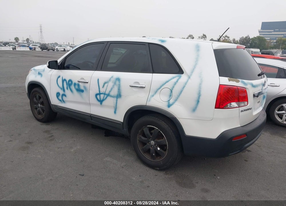 2013 KIA SORENTO VIN: 5XYKT4A15DG418343