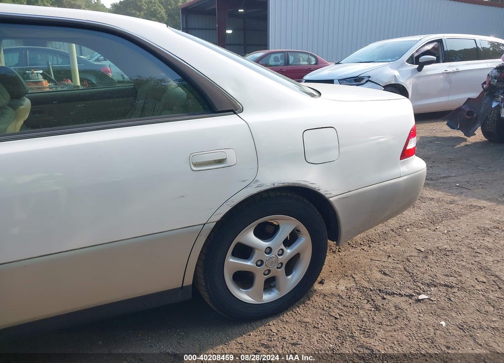 2001 LEXUS ES 300 VIN: JT8BF28G510328650