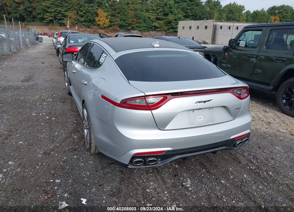2018 KIA STINGER VIN: KNAE15LA3J6022333