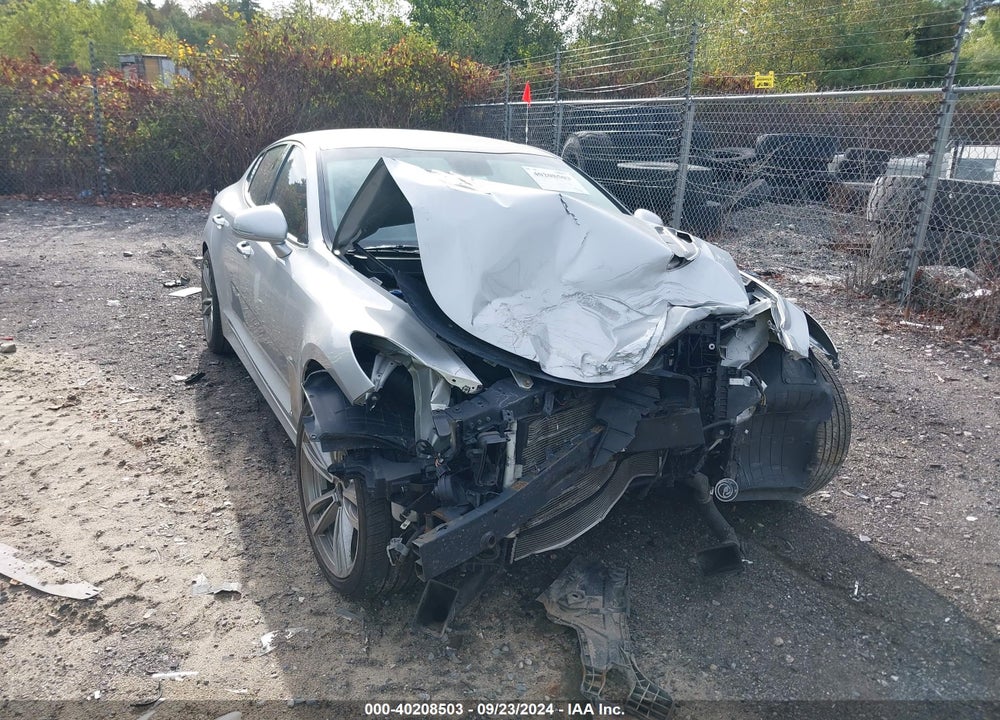 2018 KIA STINGER VIN: KNAE15LA3J6022333
