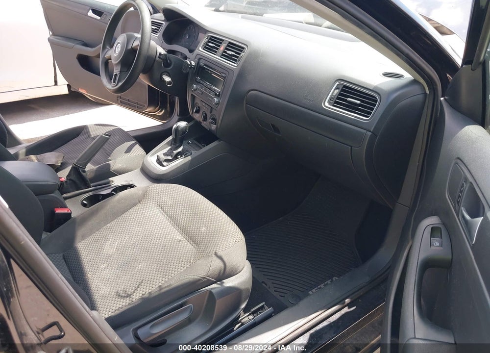 2013 VOLKSWAGEN JETTA 2.0L S VIN: 3VW2K7AJ6DM289050