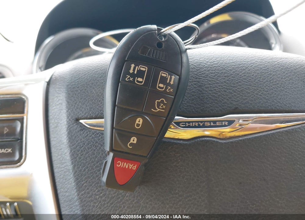 2011 CHRYSLER TOWN & COUNTRY TOURING VIN: 2A4RR5DG1BR638052