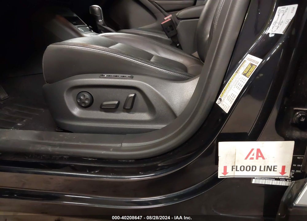 2017 VOLKSWAGEN TIGUAN 2.0T SPORT VIN: WVGUV7AX2HK029860