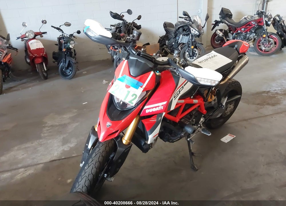 2022 DUCATI HYPERMOTARD 950/950 SP VIN: ZDMBAJDT6NB008569