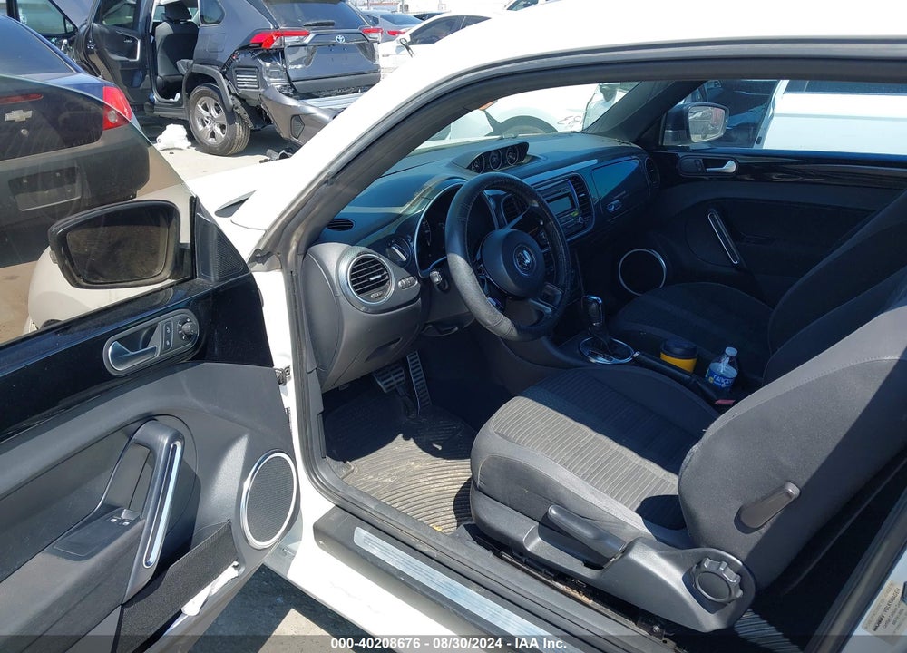 2012 VOLKSWAGEN BEETLE VIN: 3VWVA7AT0CM653317
