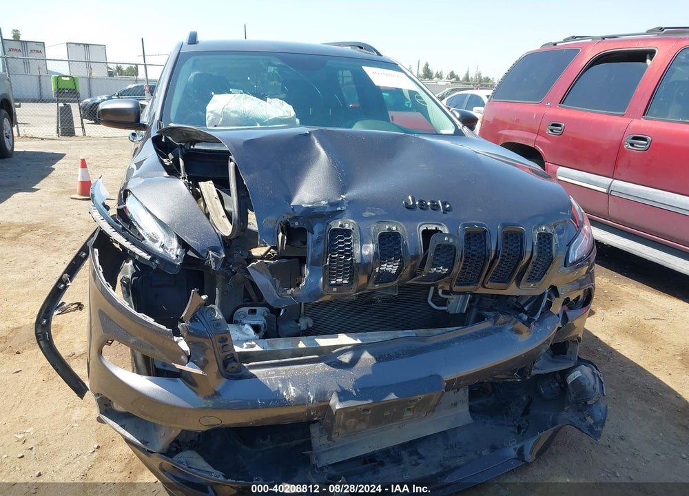 2018 JEEP CHEROKEE LATITUDE TECH CONNECT FWD VIN: 1C4PJLCB0JD615345