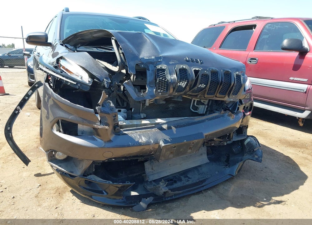 2018 JEEP CHEROKEE LATITUDE TECH CONNECT FWD VIN: 1C4PJLCB0JD615345