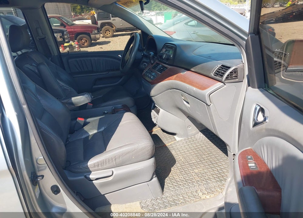 2006 HONDA ODYSSEY EX-L VIN: 5FNRL387X6B107004