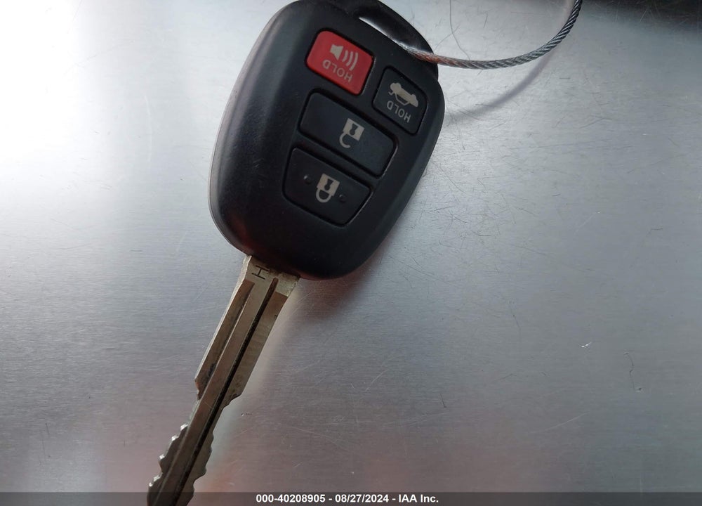2015 TOYOTA COROLLA LE VIN: 2T1BURHE5FC473120