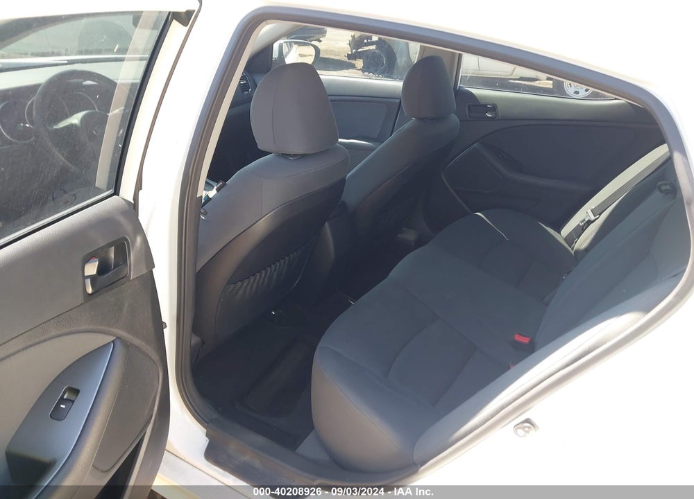 2015 KIA OPTIMA LX VIN: KNAGM4A73F5664338
