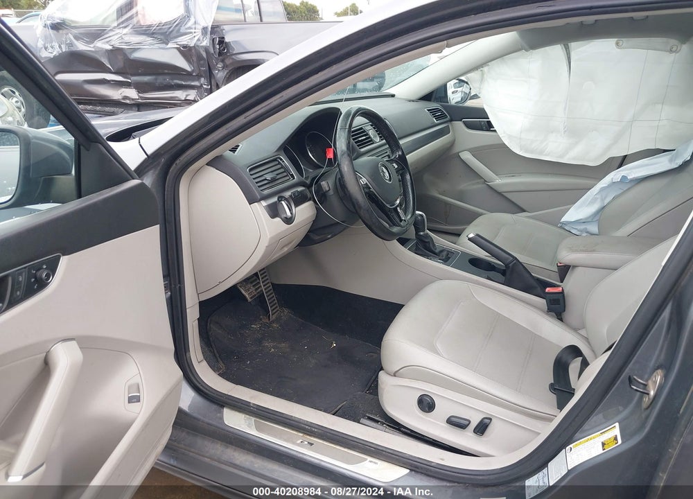 2017 VOLKSWAGEN PASSAT 1.8T R-LINE VIN: 1VWDT7A37HC005830