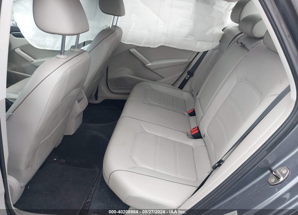 2017 VOLKSWAGEN PASSAT 1.8T R-LINE VIN: 1VWDT7A37HC005830