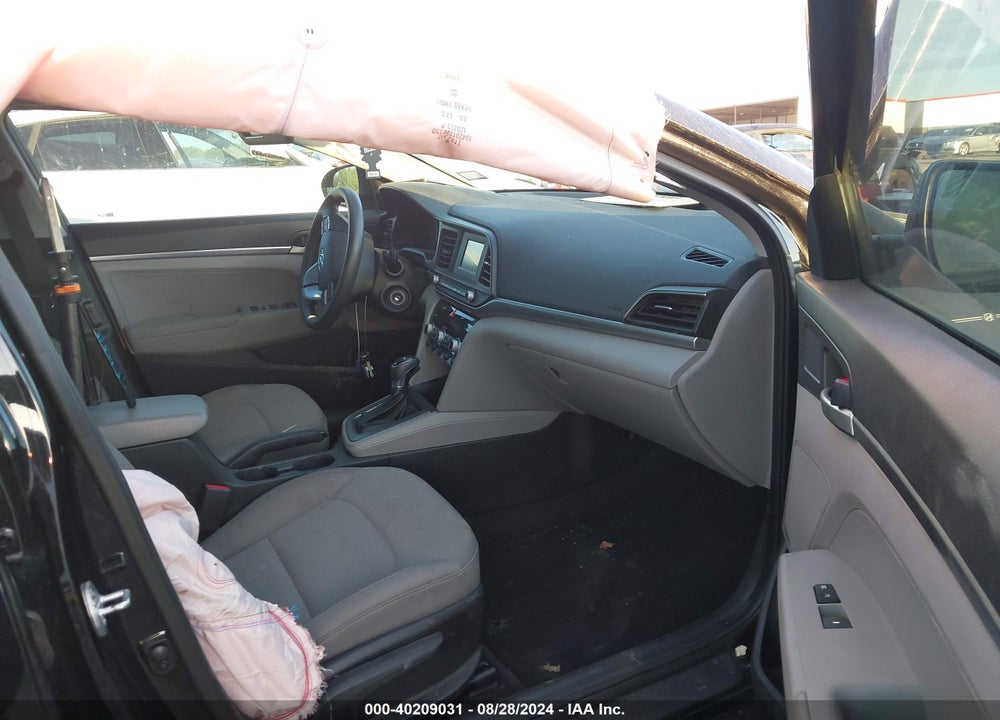 2020 HYUNDAI ELANTRA SE VIN: 5NPD74LF1LH617936