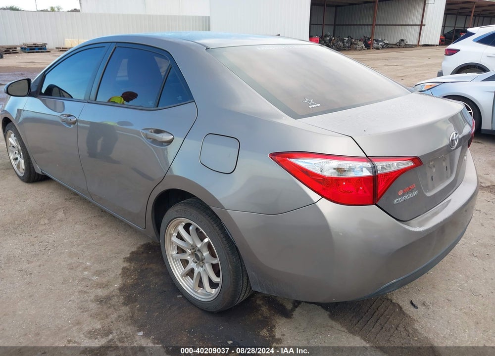 2015 TOYOTA COROLLA LE VIN: 5YFBURHE7FP272108