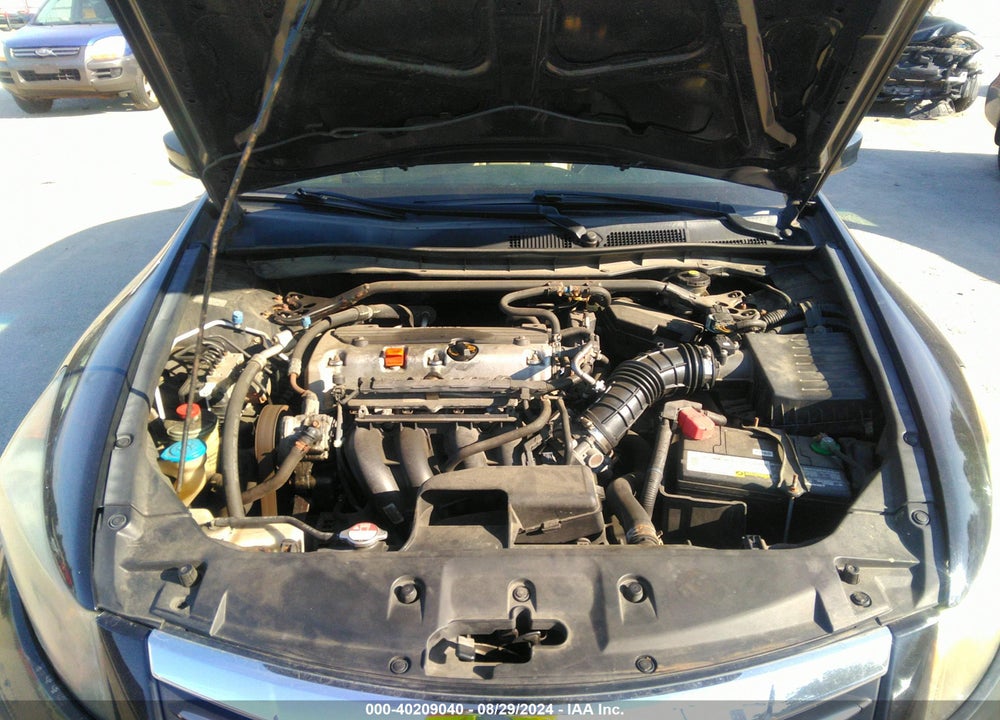 2011 HONDA ACCORD 2.4 EX-L VIN: 1HGCP2F85BA104077