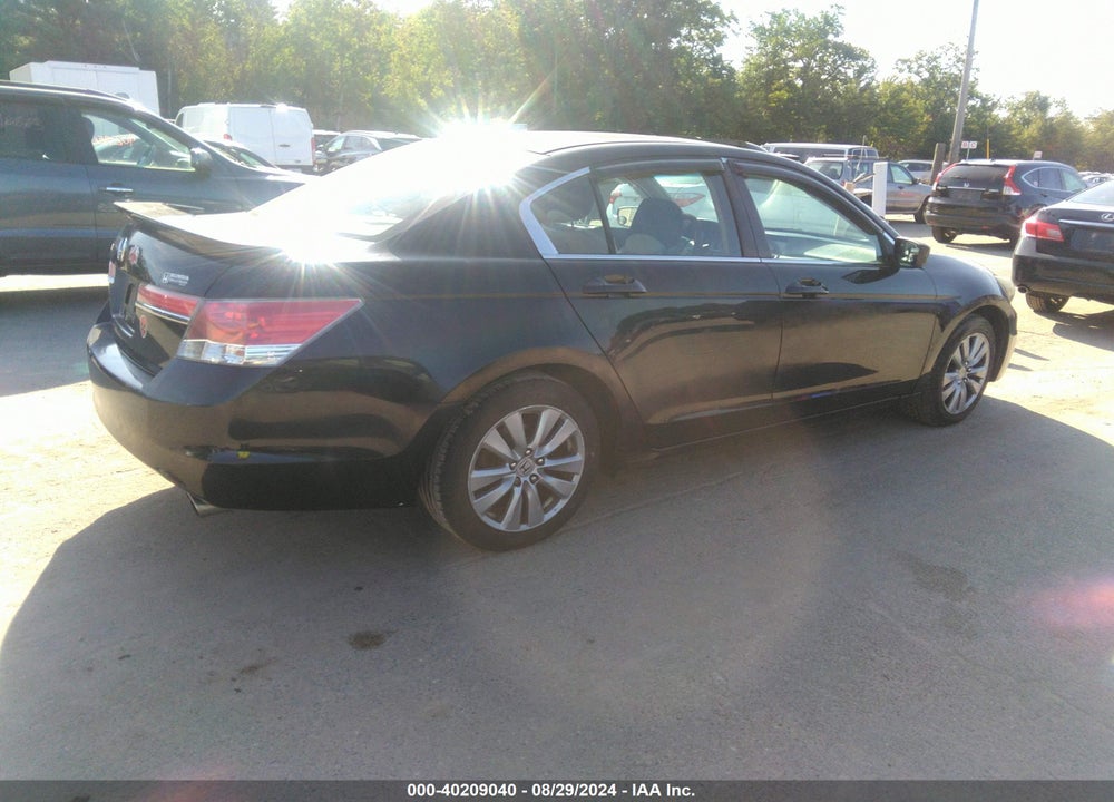 2011 HONDA ACCORD 2.4 EX-L VIN: 1HGCP2F85BA104077
