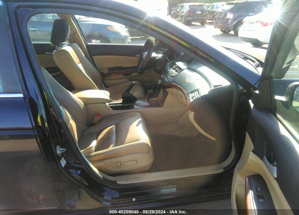 2011 HONDA ACCORD 2.4 EX-L VIN: 1HGCP2F85BA104077