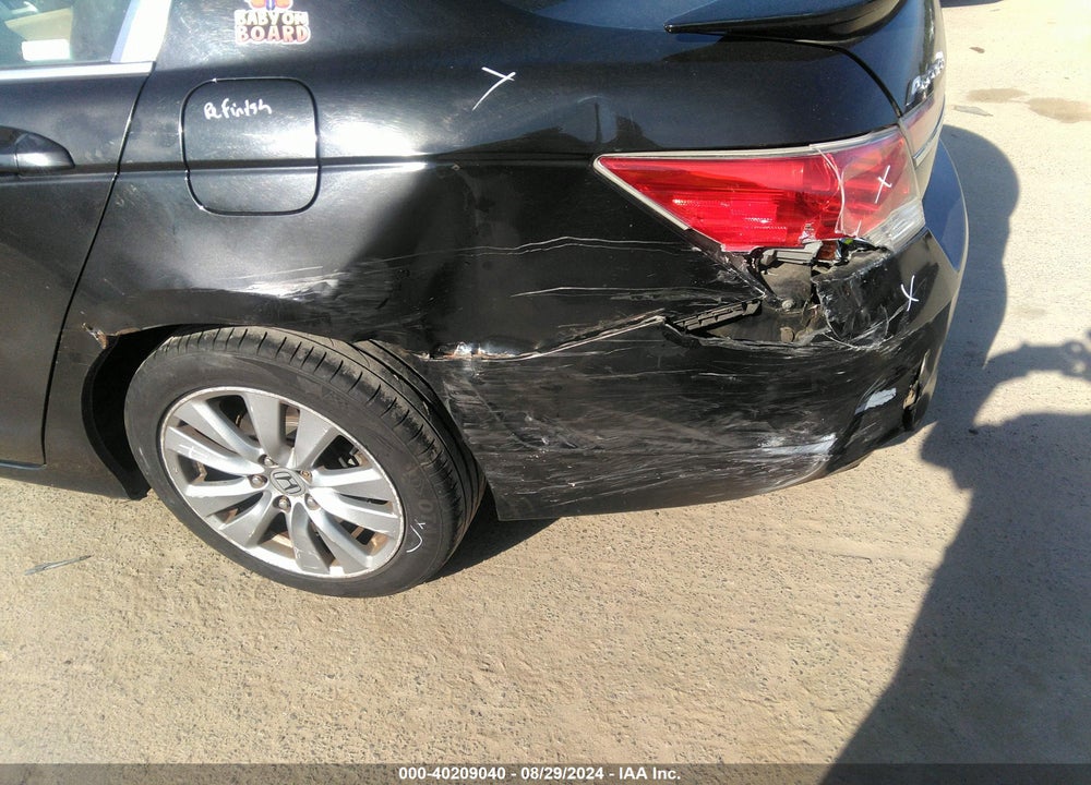 2011 HONDA ACCORD 2.4 EX-L VIN: 1HGCP2F85BA104077
