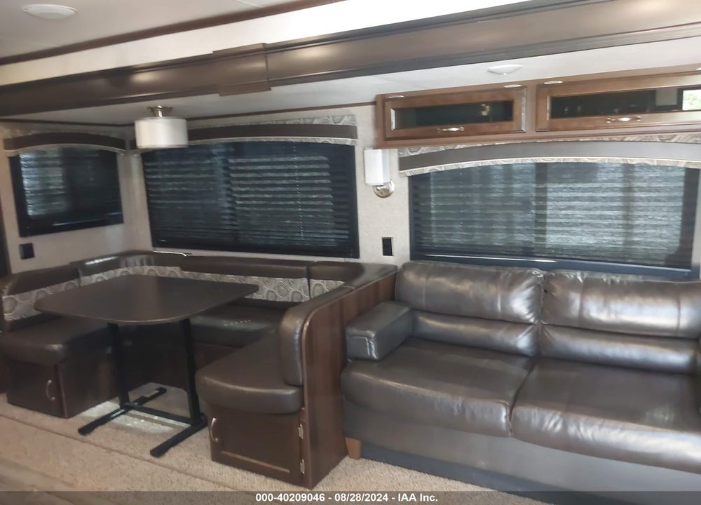 2018 TRAILER JAYCO TRAVEL VIN: 1UJBJ0BTXJ1TR0839