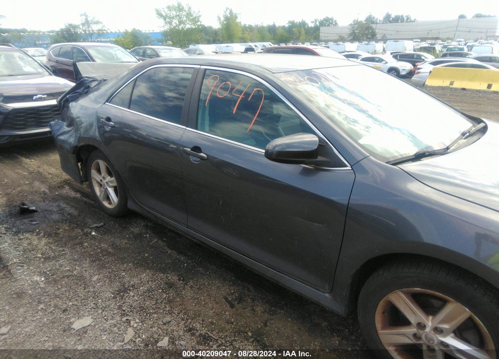 2012 TOYOTA CAMRY SE VIN: 4T1BF1FK5CU020761