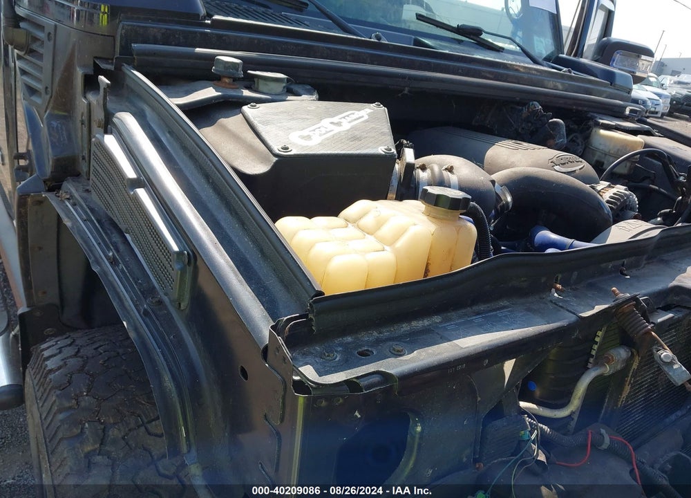 2005 HUMMER H2 SUV VIN: 5GRGN23U75H100498