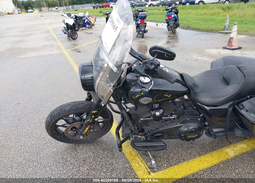 2022 HARLEY-DAVIDSON FLHRXS VIN: 1HD1KVP1XNB658364
