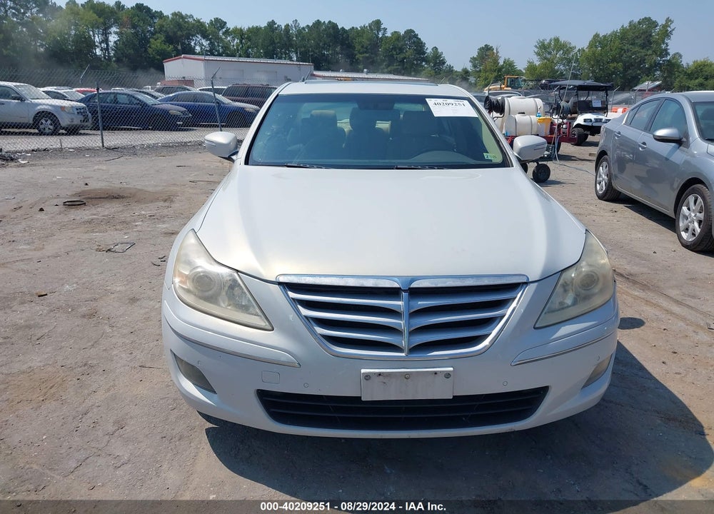 2009 HYUNDAI GENESIS VIN: KMHGC46E79U034082