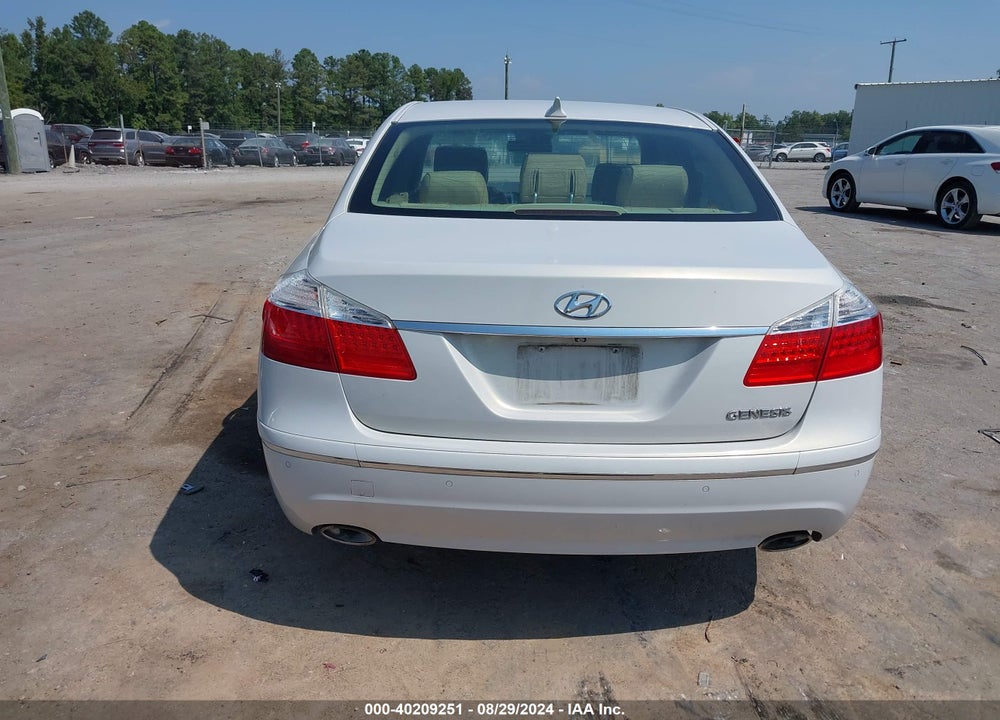 2009 HYUNDAI GENESIS VIN: KMHGC46E79U034082