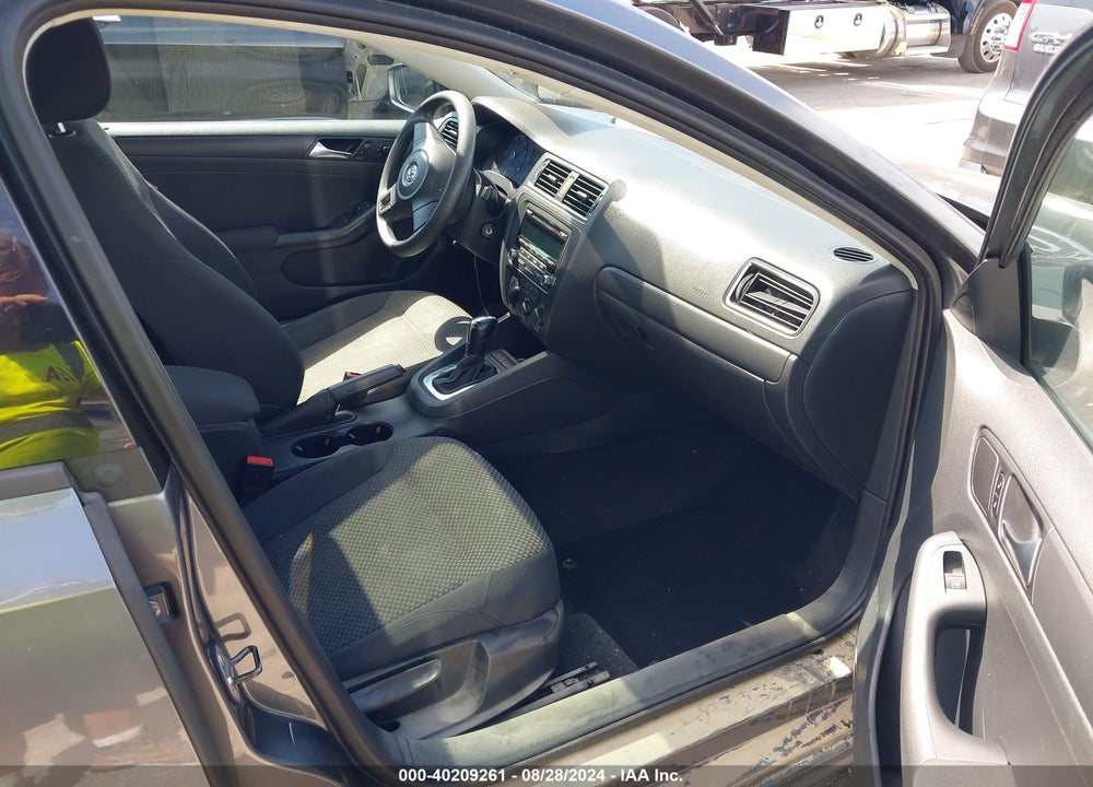 2012 VOLKSWAGEN JETTA 2.0L S VIN: 3VW2K7AJ8CM319356