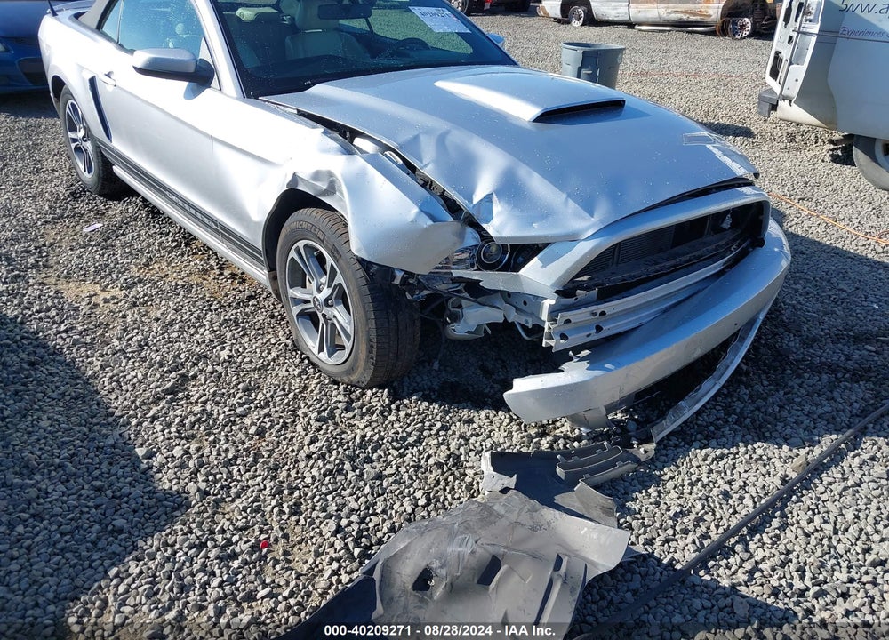 2014 FORD MUSTANG V6 PREMIUM VIN: 1ZVBP8EM9E5239908