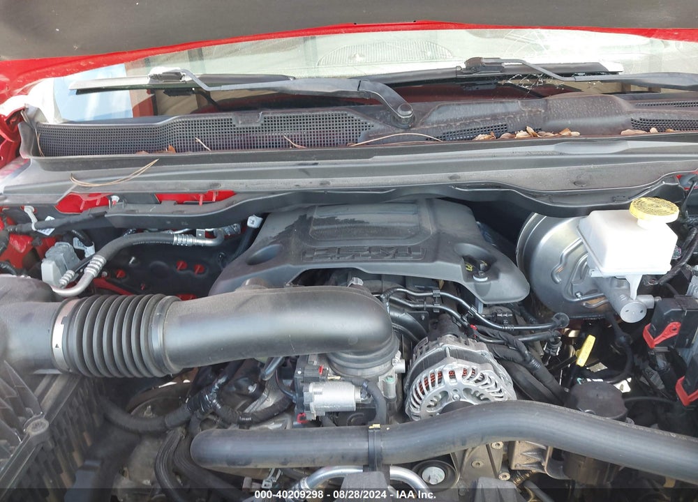 2021 RAM 1500 LAIE  4X4 5'7 BOX VIN: 1C6SRFJT0MN718657