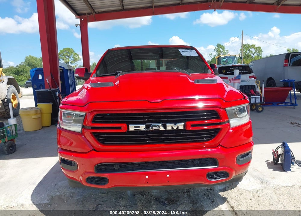 2021 RAM 1500 LAIE  4X4 5'7 BOX VIN: 1C6SRFJT0MN718657