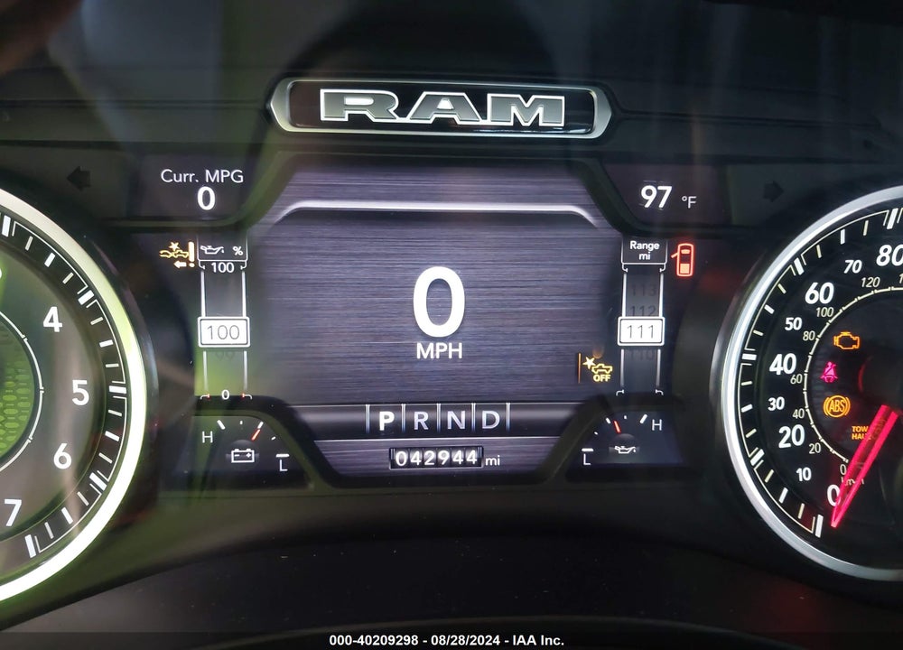 2021 RAM 1500 LAIE  4X4 5'7 BOX VIN: 1C6SRFJT0MN718657
