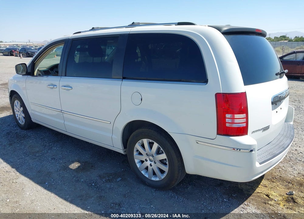 2008 CHRYSLER TOWN & COUNTRY LIMITED VIN: 2A8HR64X18R661470