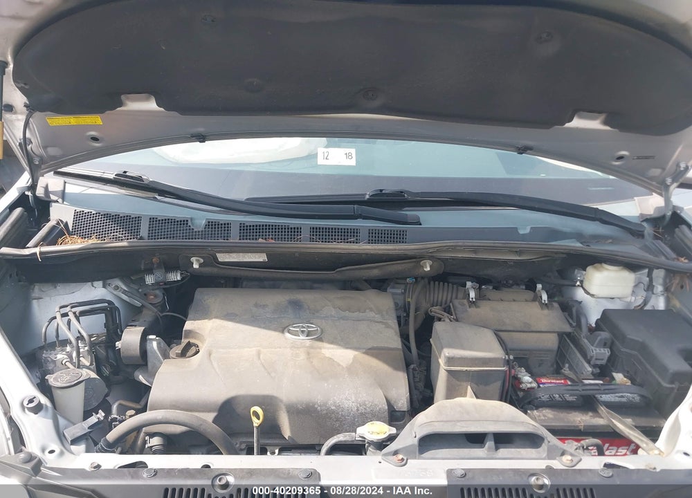 2014 TOYOTA SIENNA LE V6 8 PASSENGER VIN: 5TDKK3DC7ES497996