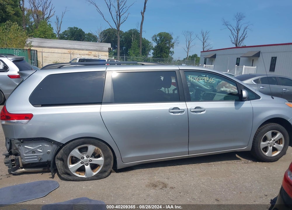 2014 TOYOTA SIENNA LE V6 8 PASSENGER VIN: 5TDKK3DC7ES497996